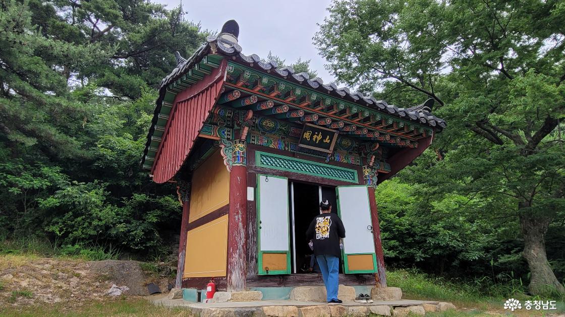 전통사찰 홍성 석련사 산신각.