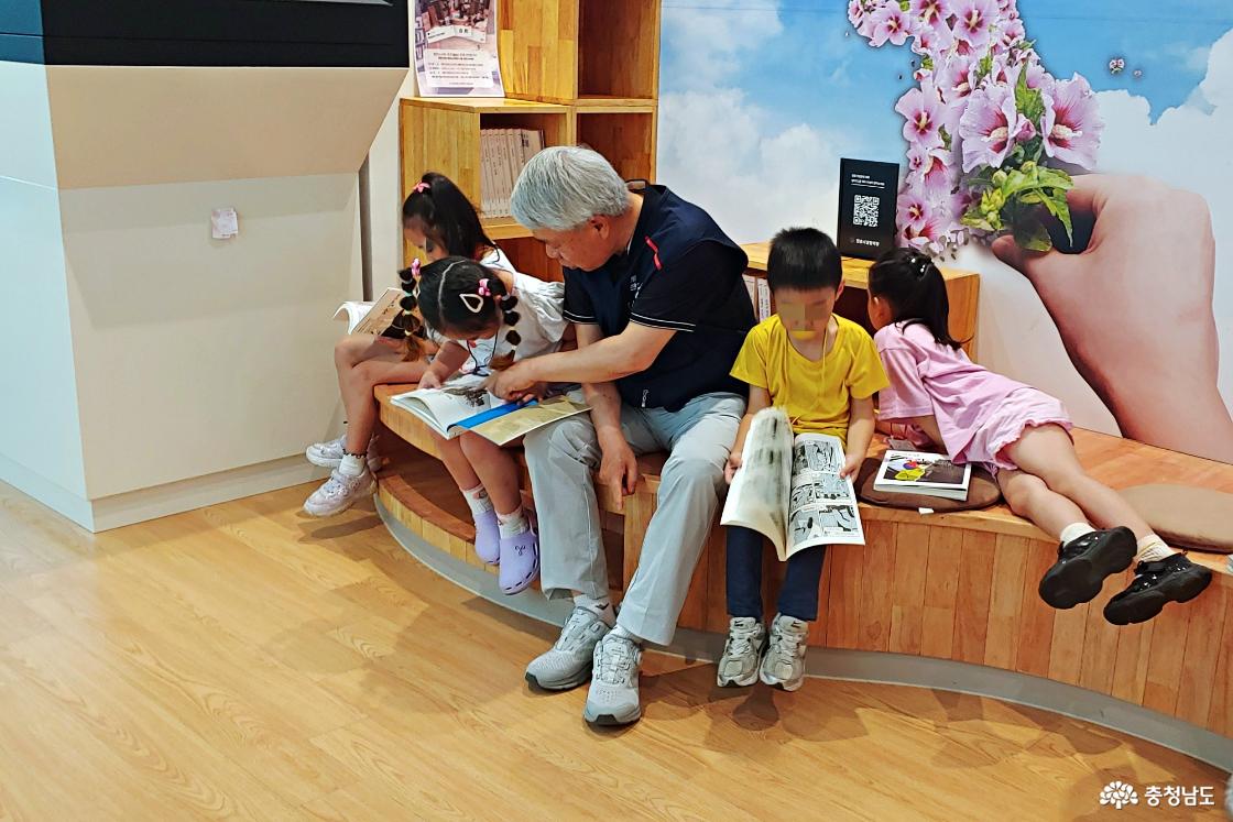 6.25 전쟁이야기 들려주는 해설사 할아버지