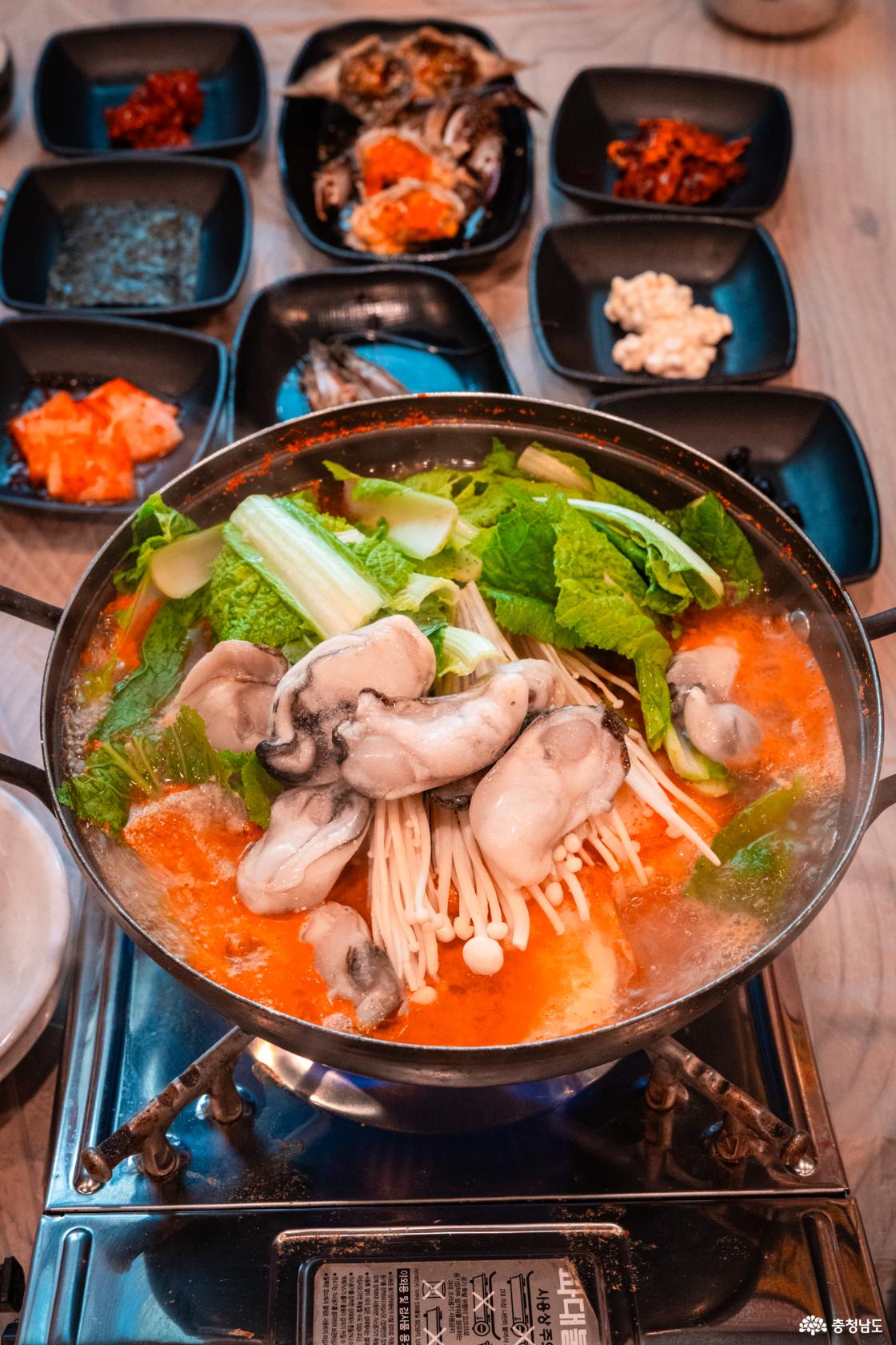 여름 여행지 왜목마을 해수욕장 해식동굴과 당진 게국지 맛집 꽃게와 꽃게집 소개합니다.