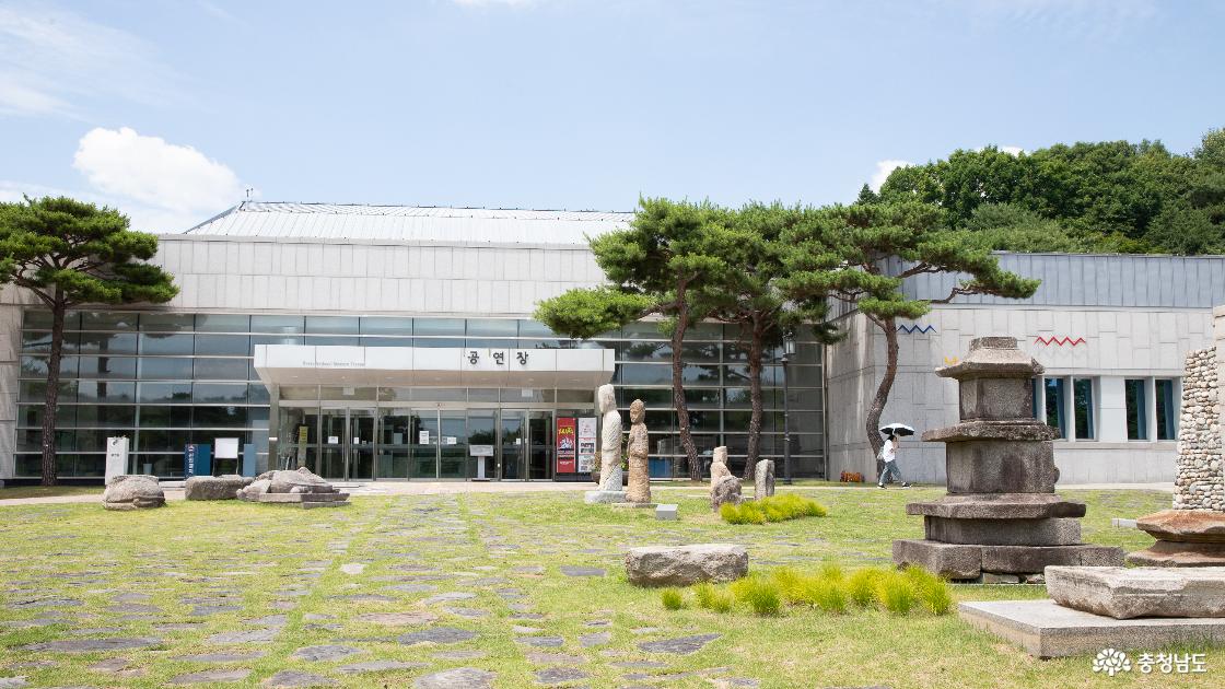국립부여박물관 야외 전시