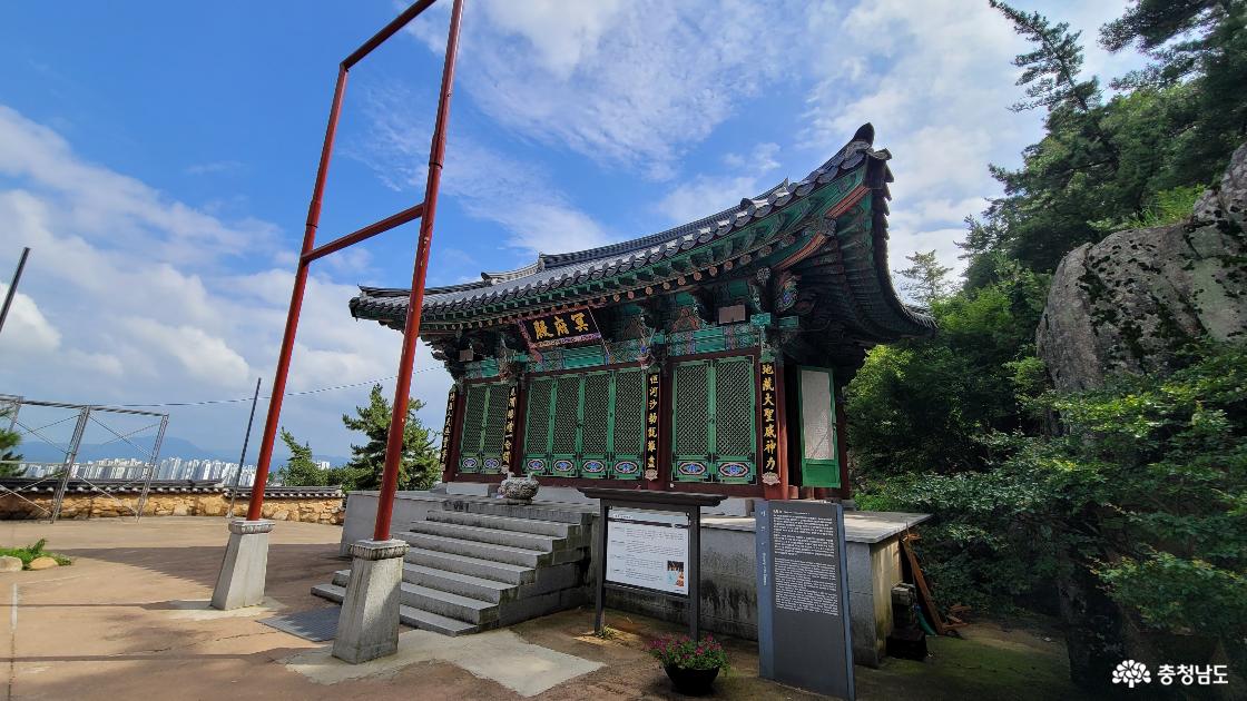 전통사찰 예산 법륜사 명부전。