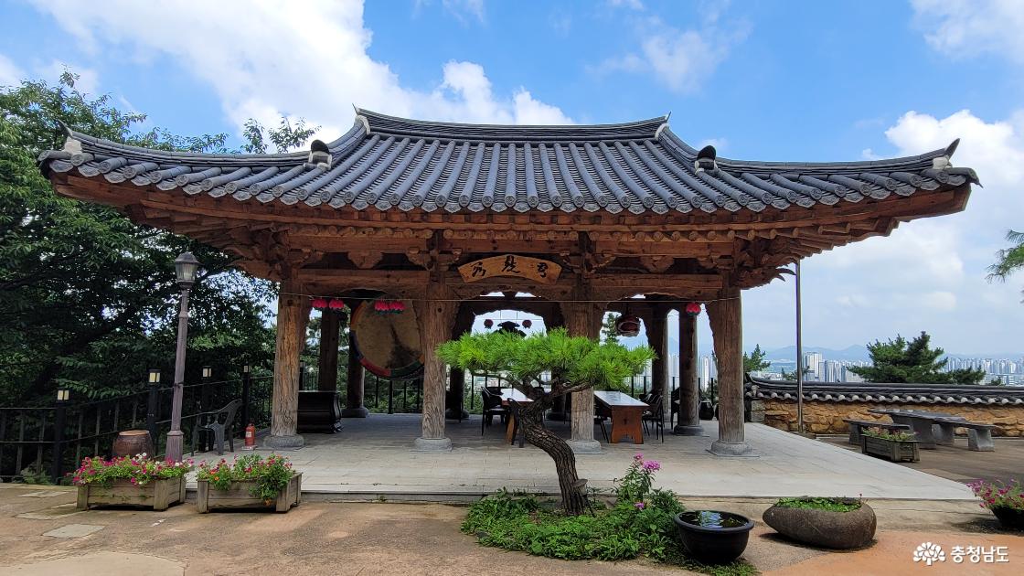 전통사찰 예산 법륜사 범고루。