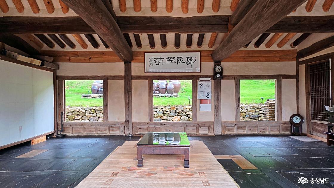 명재고택 안채의 대청마루