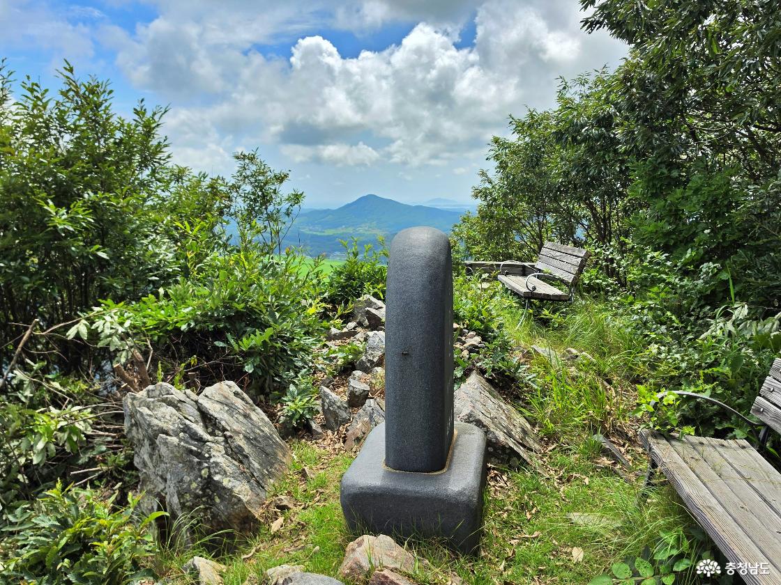 양각산 정상비(369m)