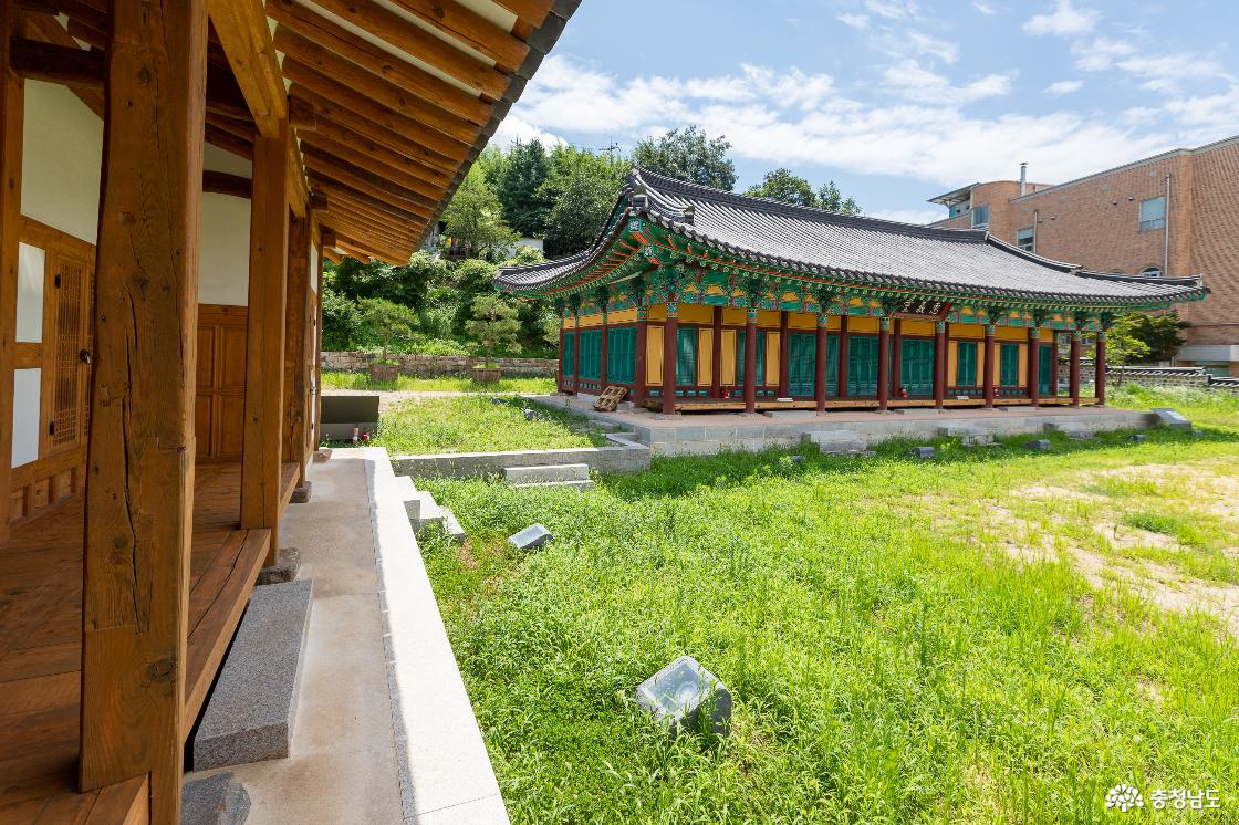 17 복원한 공주목 관아(동헌)
