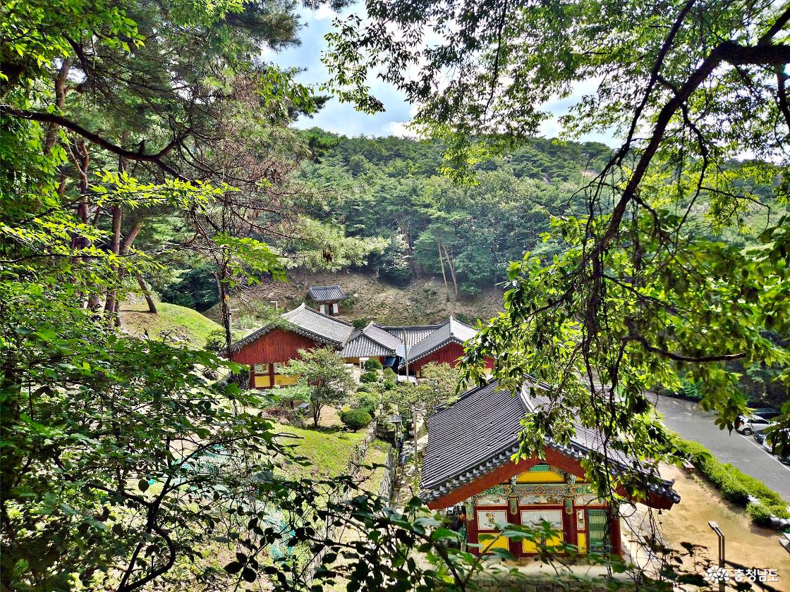 용봉사 전경