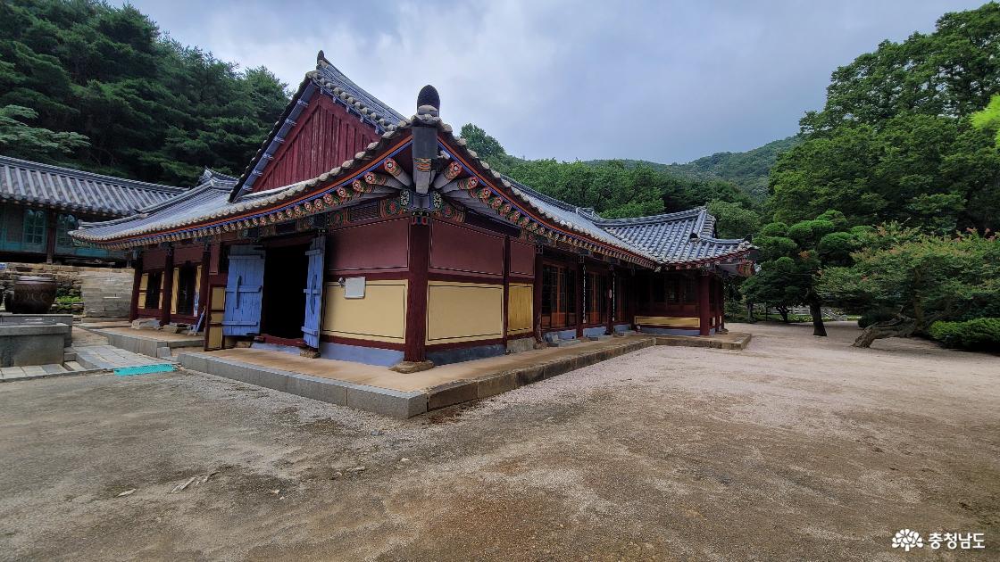 전통사찰 예산 보덕사 별당.