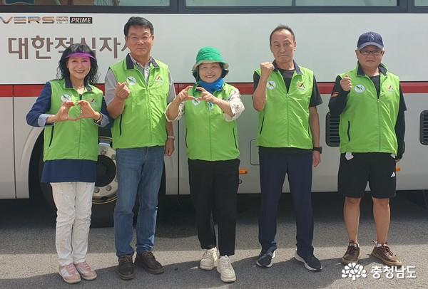 사진 왼쪽부터서산시자연보호협의회 채 화.강명원.양순복.조승상.임찬묵 회원