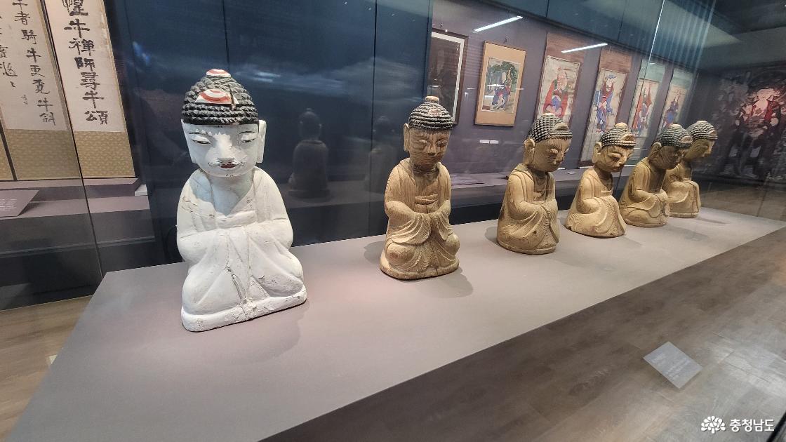 마곡사 성보박물관 목조여래불상군.