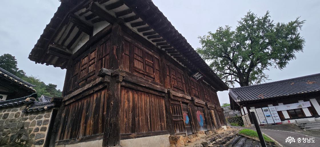 청아루 측면 모습