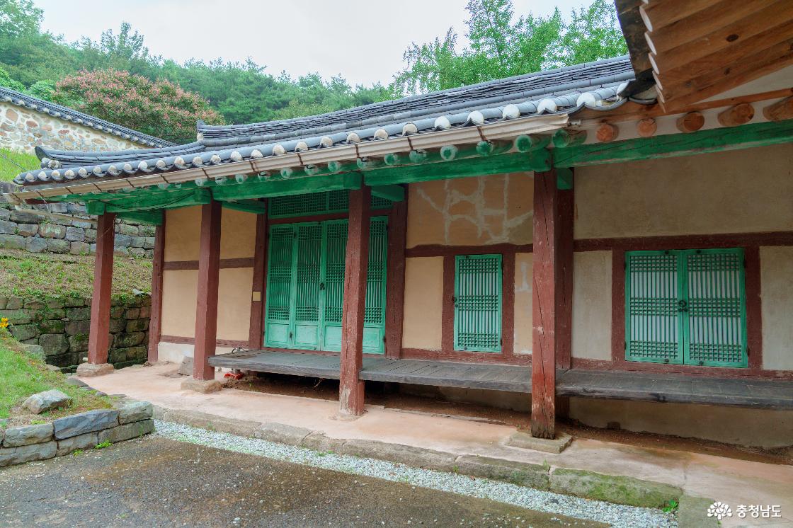 덕산향교 전경