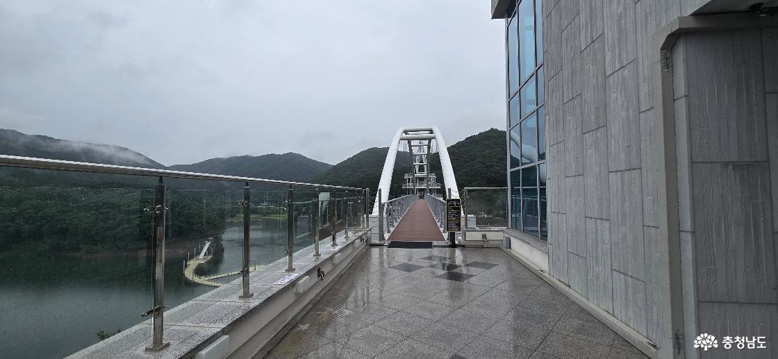 칠갑타워와 스카이워크 모습