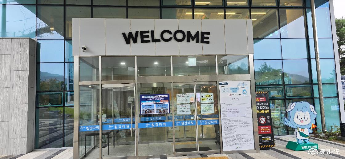 1층 출입구 모습