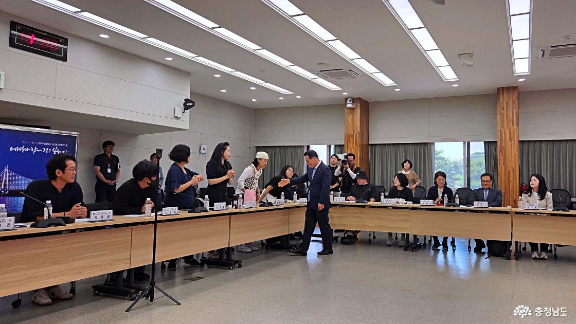 논산시장 도착 후 서포터즈와 개인 상견례