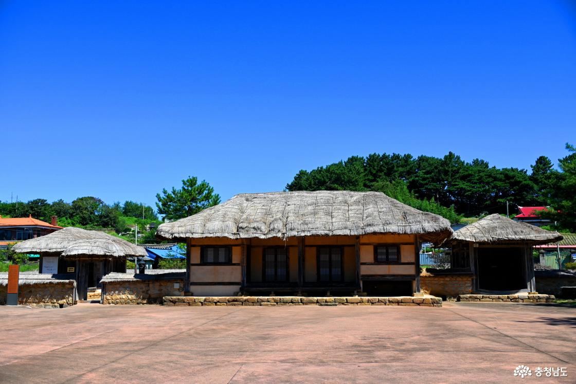 월남 이상재선생 생가