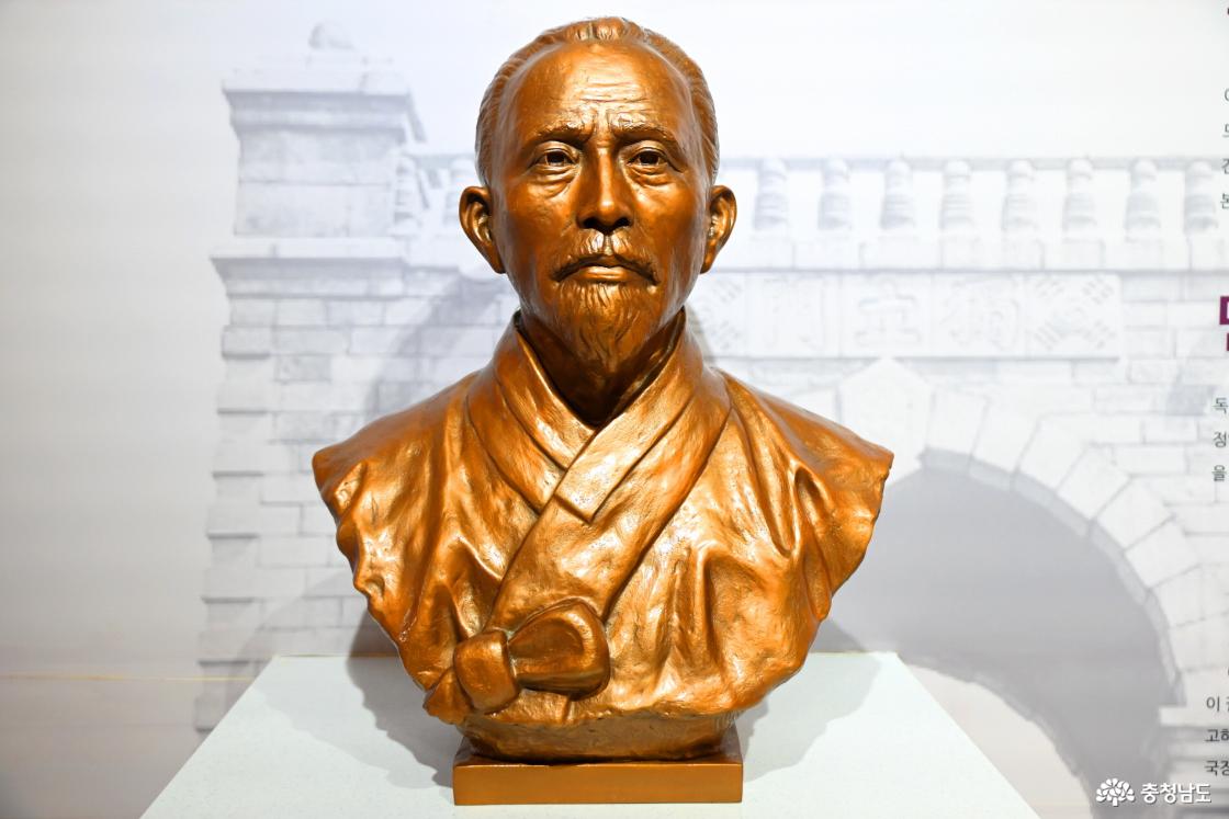 월남 이상재선생 전시관