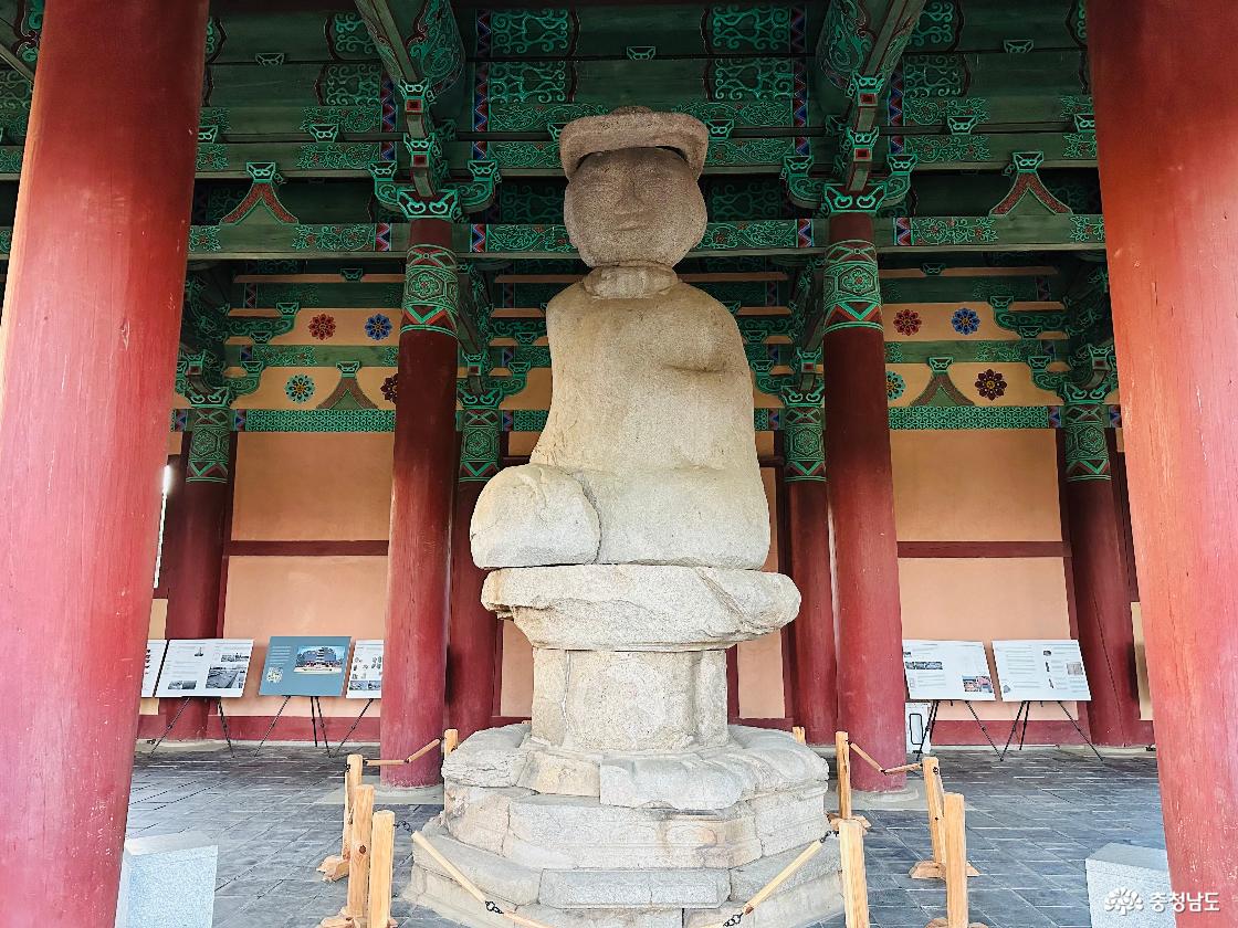 정림사지 석조여래좌상