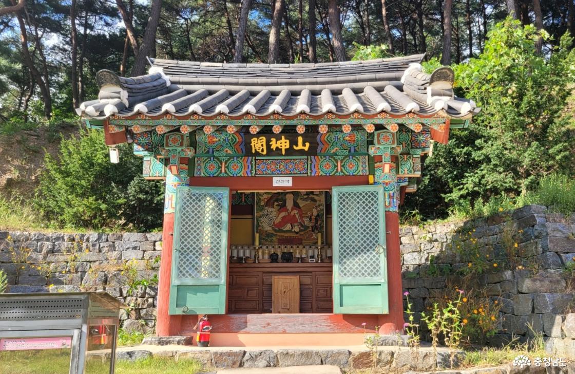 전통사찰 충남 당진 영랑사 산신각.