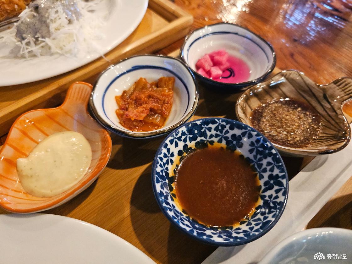 소스와 반찬들