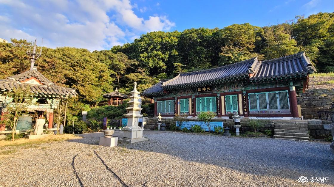 서해 낙조가 아름다운 당진 전통사찰 망일사 전경