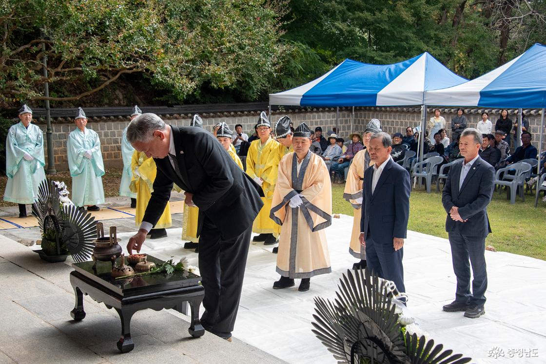 헌화와 분향