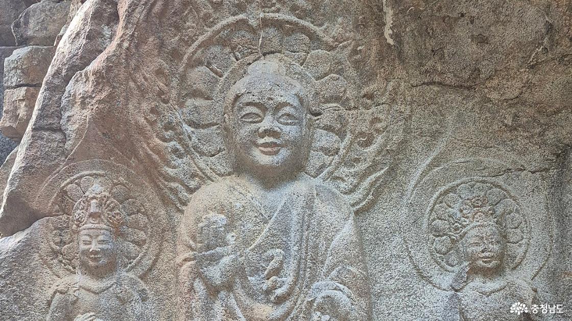 ▲ 마애여래삼존상의 인자한 미소